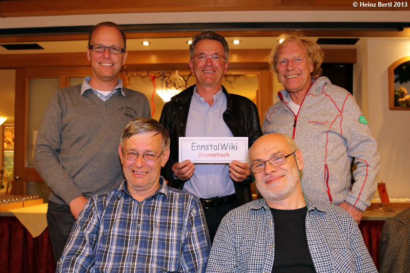 Datei:Stammtisch130605b1.jpg