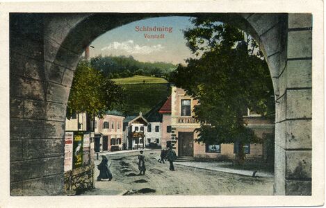 Blick in die historische Vorstadt, kolorierte historische Ansichtskarte aus dem Jahr 1918.