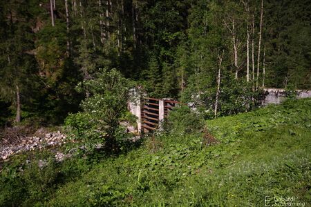 Wildwasserverbau Frontalansicht