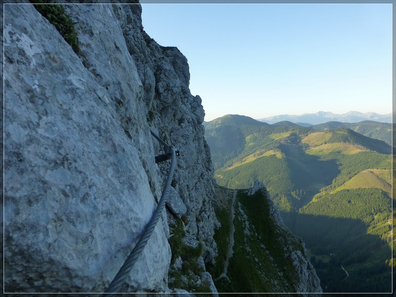 Datei:Klettersteig Kaiserschild02.jpg