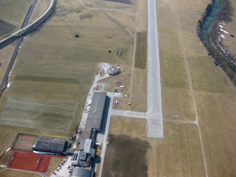 Datei:Flugplatz logo-niederöblarn40258.jpg