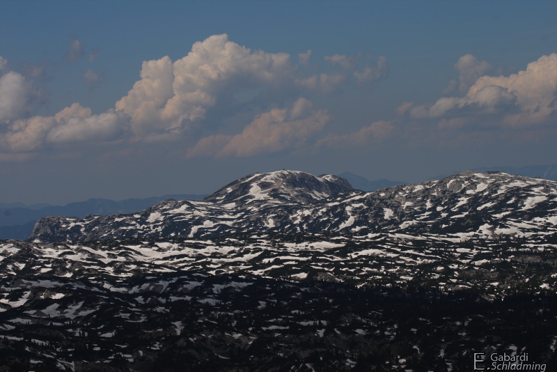 Datei:Auf dem Stein Krippenstein 9391.jpg