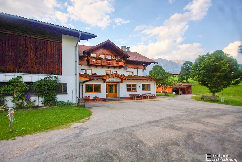 Datei:Brandstätterhof 8023.jpg