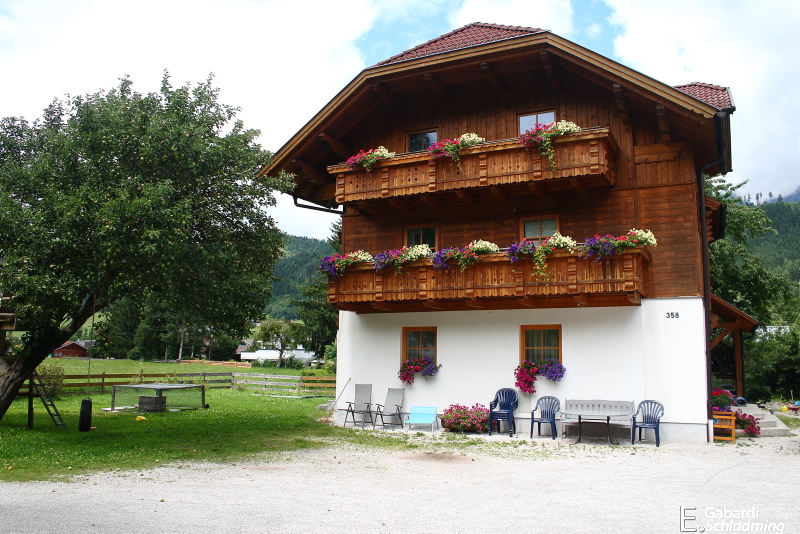 Datei:Wehrhof 9503.jpg