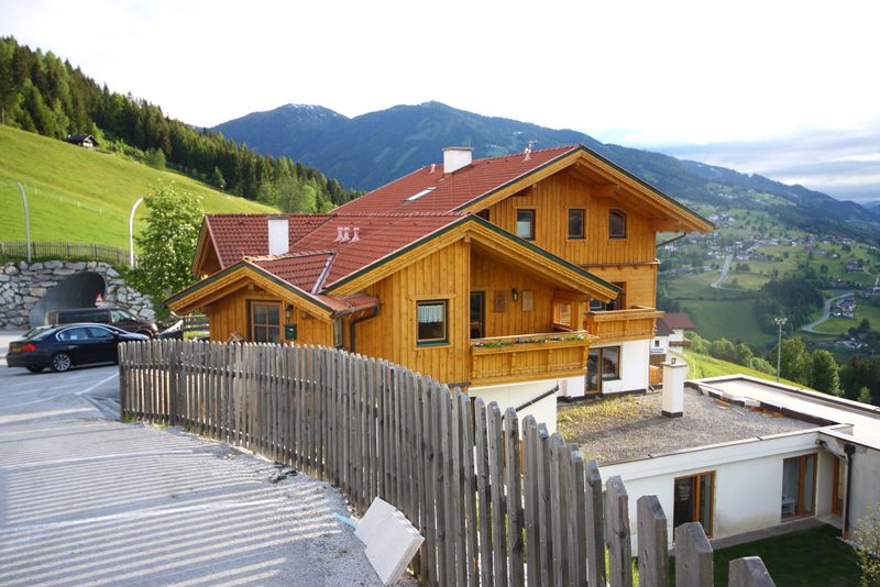 Datei:Holzhackerstube fastenberg 4537 13-05-29.jpg