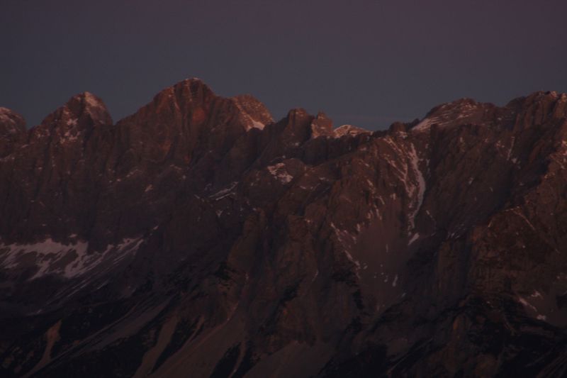 Datei:Dachsteinmassiv-krahbergzinken 38555 2011-11-02.jpg