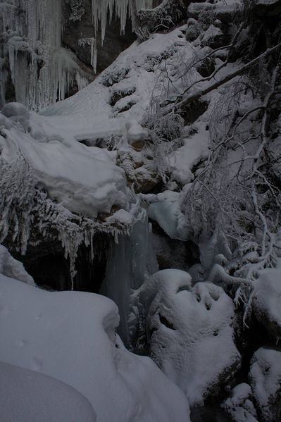 Datei:Luserfall 1382 2011-01-06.jpg