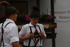 Schuhplattler weißenbach-haus 93634 2015-06-25.jpg