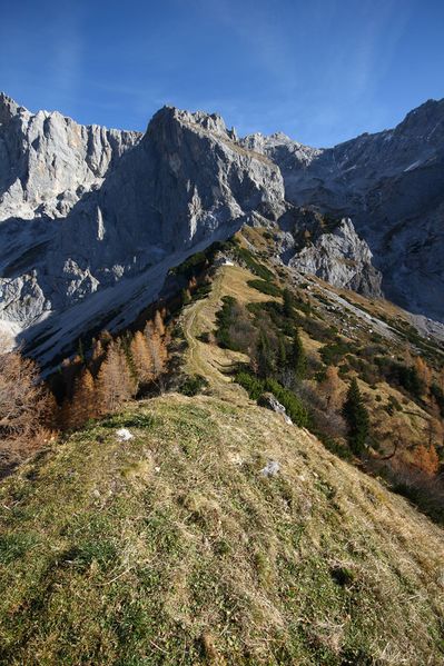 Datei:Lackenbichl südwandhütte 11994 2015-11-04.jpg