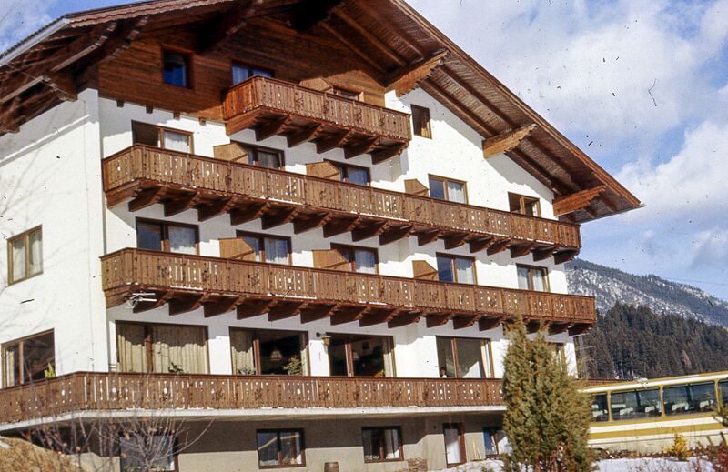 Datei:Götschlhof schladming-3000-2019-10-11.jpg