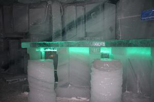 Eispalast dachsteingletscher 92995 2015-06-25.jpg