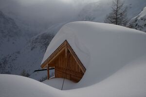 Jagdhütte stegerkar 59676 2013-02-22.jpg