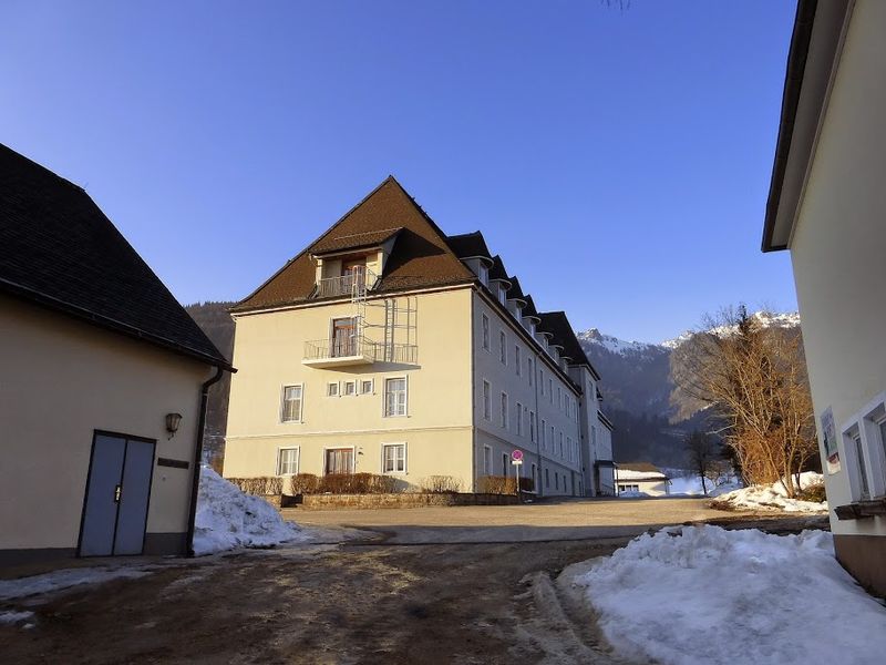 Datei:Landwirtschaftliche Berufsschule Grabnerhof1350254.JPG