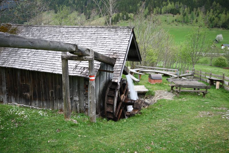 Datei:Trogermühle mössna 55990 2014-05-02.jpg