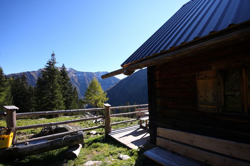 Datei:Kaltherbergalm knallstein 36362 2011-10-18.jpg