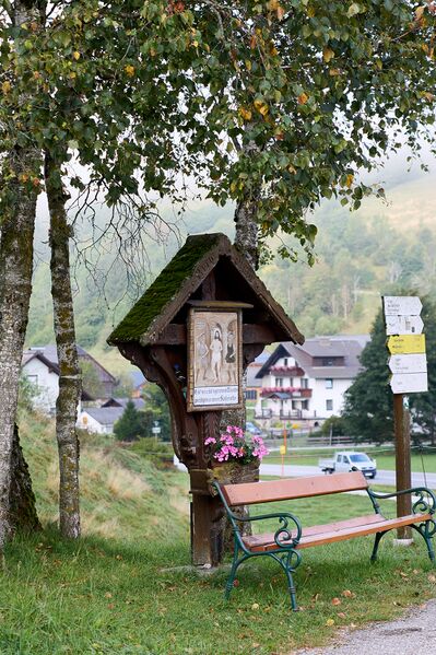 Datei:Wegkreuz in schrödis-11-2023-09-20.jpg