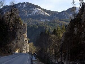 Silberreithtunnel mit Blitzkogel.JPG