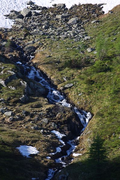 Datei:Höllbach-vom sabinkar 89974 2015-06-08.jpg