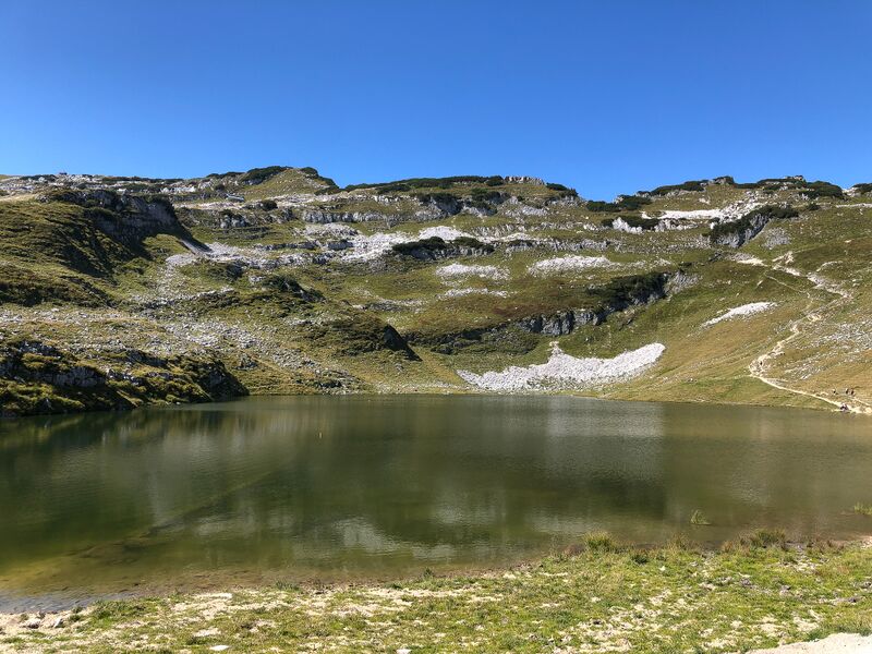 Datei:Augstsee loser-3101-2021-09-10.jpg