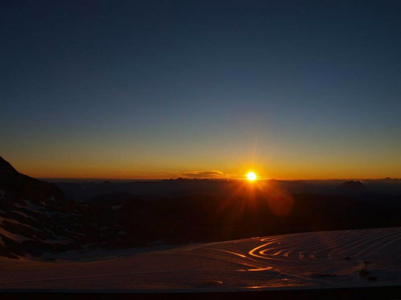 Datei:Sonnenaufgang schladminger gletscher.jpg