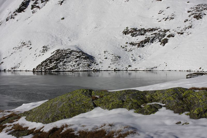 Datei:Unterer buckelkarsee 76347 2014-10-27.jpg