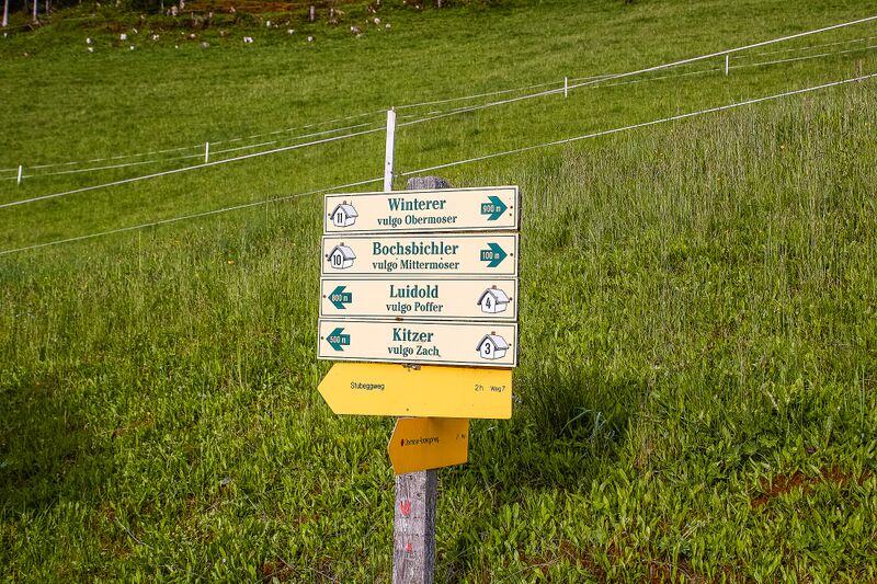 Datei:Wegweiser Ritzenberg-1000-2021-05-24.jpg