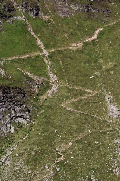 Datei:Wanderweg keinprecht 56511 2017-08-22.jpg