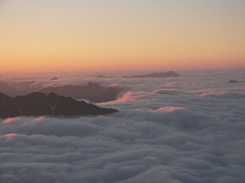Datei:Hochgolling sunrise 16370 2006-07-05.jpg
