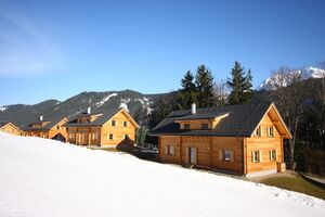 Hüttendorf schladming 84970 2015-04-09.jpg