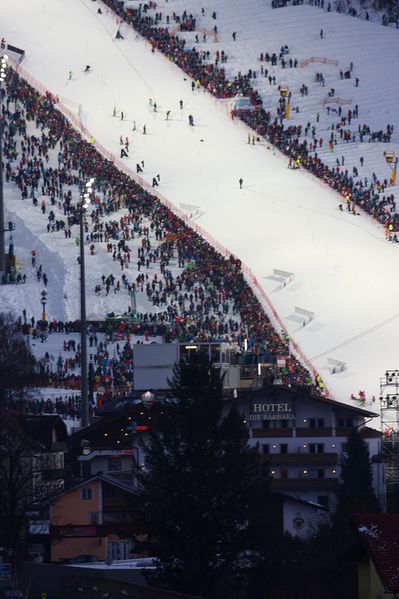 Datei:Nightrace 2016 17863 2016-01-26.jpg