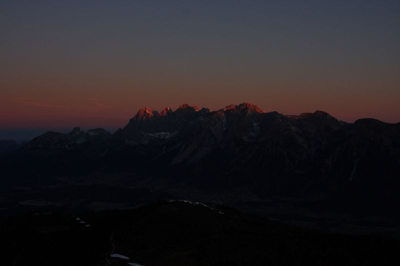 Datei:Dachsteinmassiv-krahbergzinken 38560 2011-11-02.jpg
