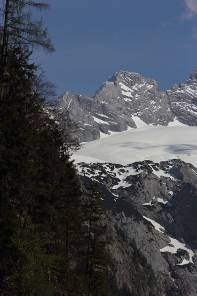 Datei:Gr.gosaugletscher -v.gosausee 80491 2018-04-25.jpg