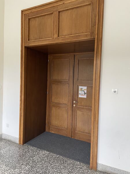 Datei:Pfarrhof irdning 3935.JPG