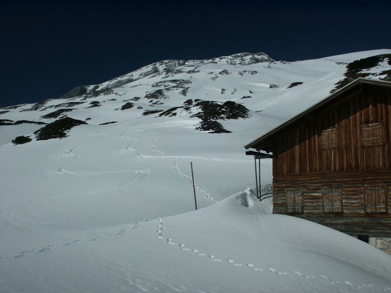 Datei:Giglachseehütte 42426 2004-05-25.jpg