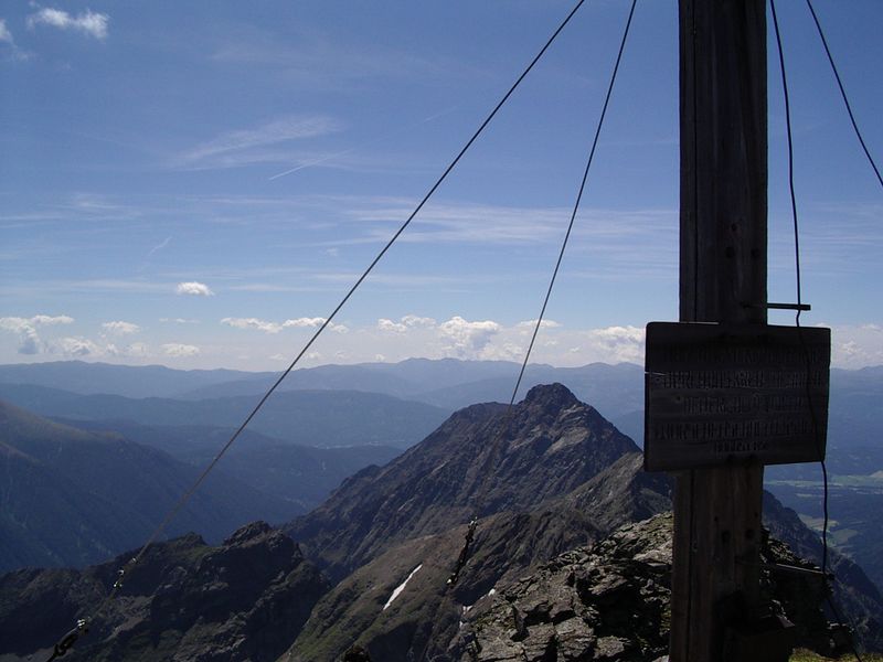 Datei:Hochgolling 2494 2003-06-21.jpg
