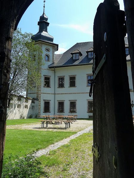 Datei:Schloss Röthelstein390981.JPG