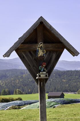 Dreifaltigkeitskreuz neuhofen-0425-2023-10-13.jpg