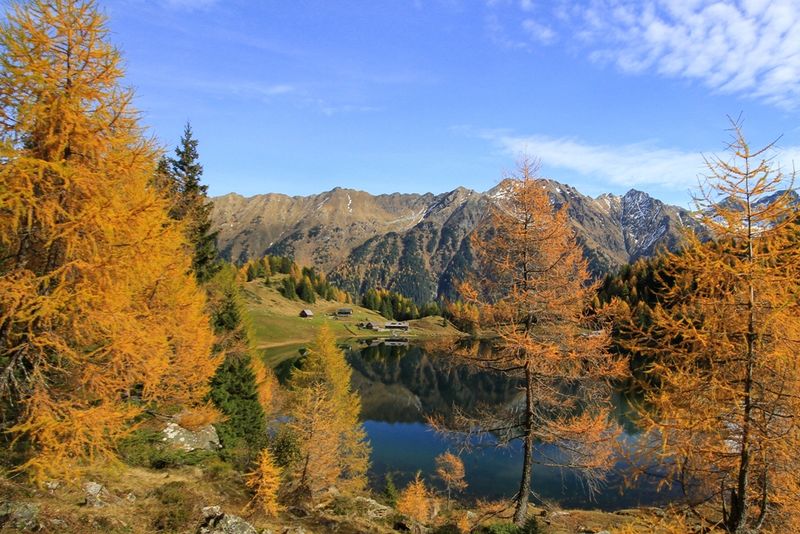 Datei:Herbst am Duisitzkarsee.jpg