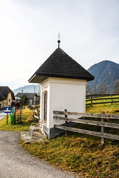 Datei:Laurenti Kapelle-1115-2016-11-24.jpg