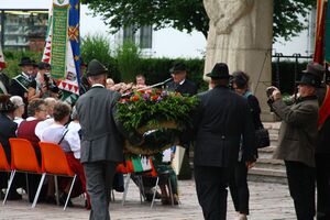 Kranzniederlegun ökb-schladming 27748 2016-06-25.jpg