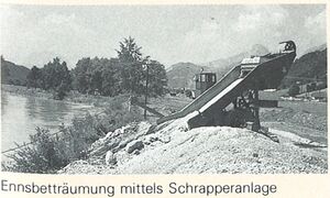 Ennsbetträumung mit Schrapper.jpg