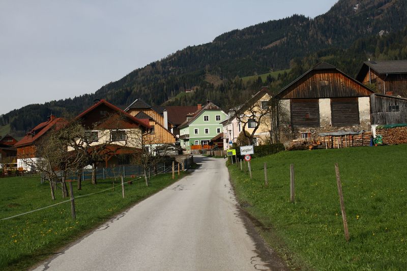 Datei:Lengdorf 20994 2016-04-15.jpg