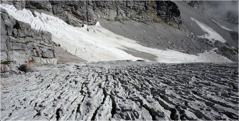 Datei:Südostgrat grimming 66936 2014-07-31.JPG