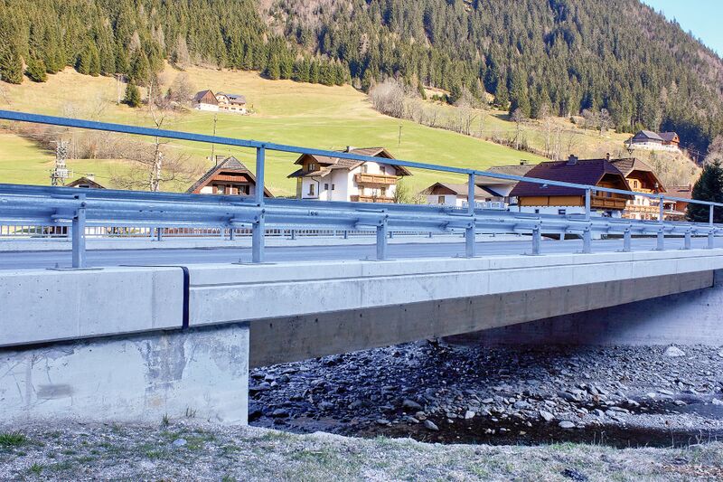 Datei:Schwarzlechnerbrücke großsölk-0200-2023-04-05.jpg