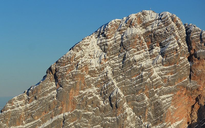 Datei:Dachstein Südwand Jänner 2020.jpg