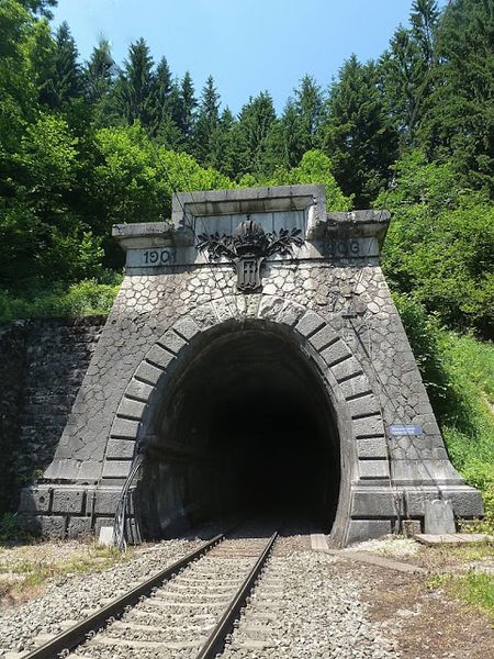 Datei:Bosruck-Eisenbahntunnel130631.JPG