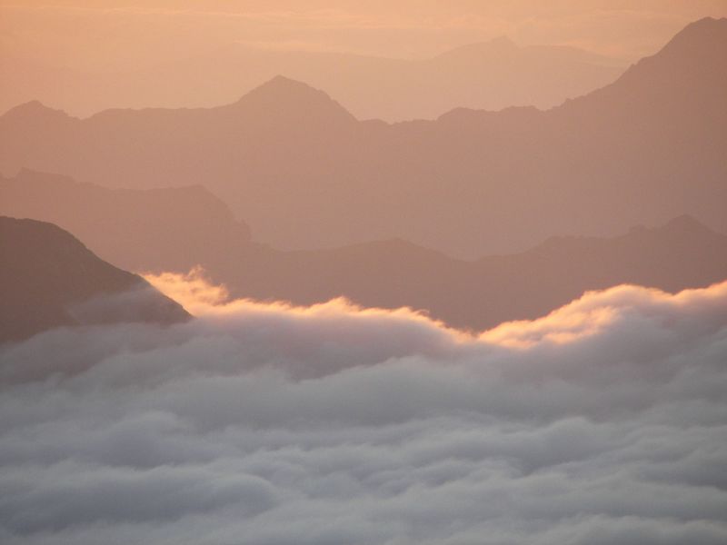 Datei:Hochgolling sunrise 16373 2006-07-05.jpg
