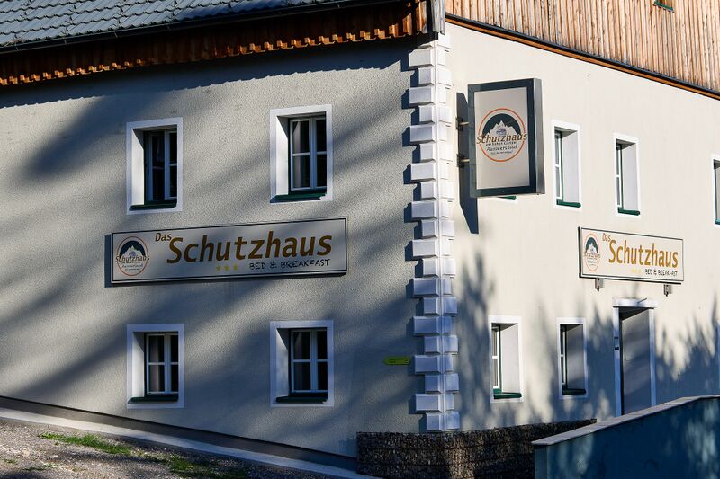 Datei:Schutzhaus Pötschenstraße-003-2026-07-11.jpg