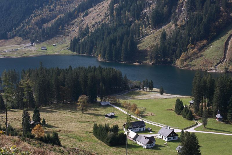 Datei:Schwarzensee kleinsölk 74333 2014-10-07.jpg