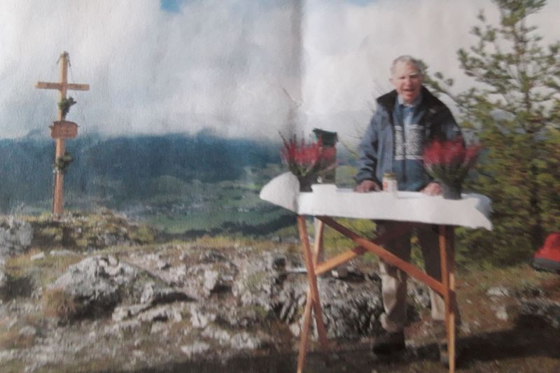 Datei:Gindl-Hörndl-Gipfelkreuz 2007 02.jpg